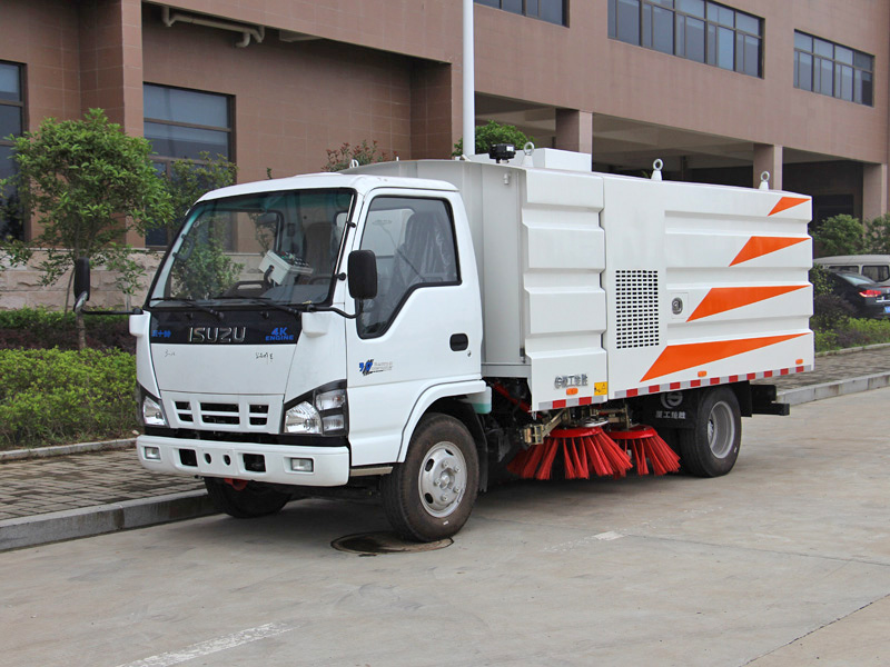 庆铃五十铃扫路车