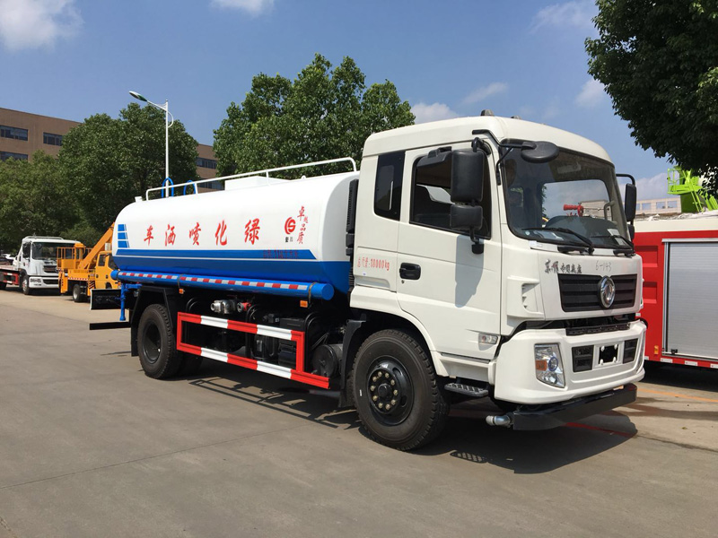 东风专底14吨洒水车