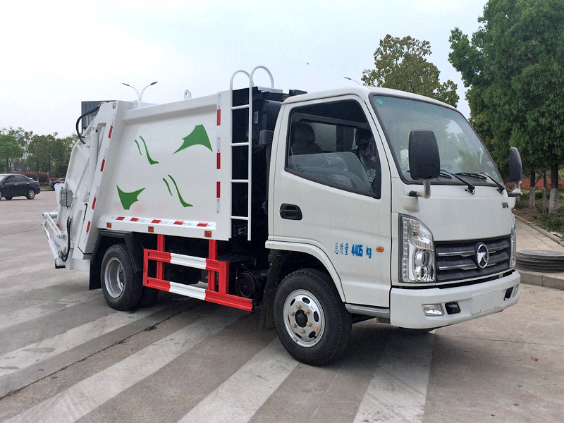 凯马4方蓝牌压缩垃圾车