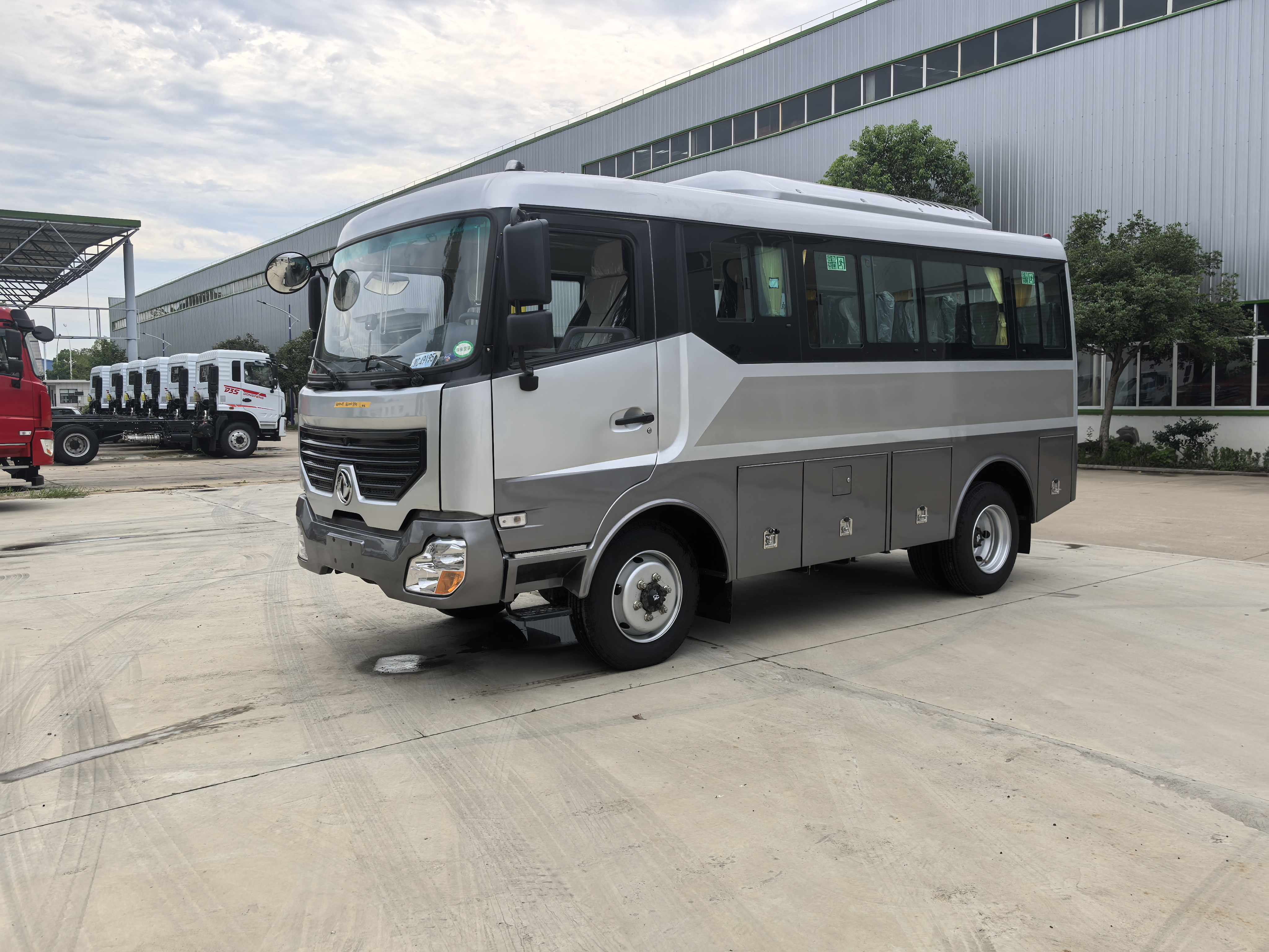 运兵车